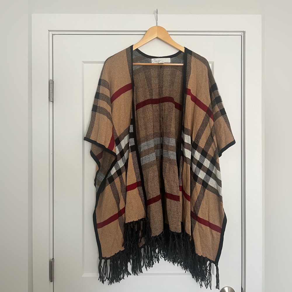 NWOT Women’s Poncho/Shrug